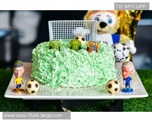 足球明星亲手制作创意蛋糕视频分享美味与快乐的完美结合 足球明星亲手制作创意蛋糕视频分享美味与快乐的完美结合