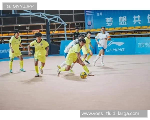 退役足球明星齐聚深圳激情对决足球赛精彩上演