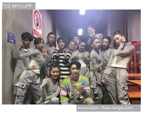 街舞热议:重庆街舞队的团队协作争议 街舞热议:重庆街舞队的团队协作争议